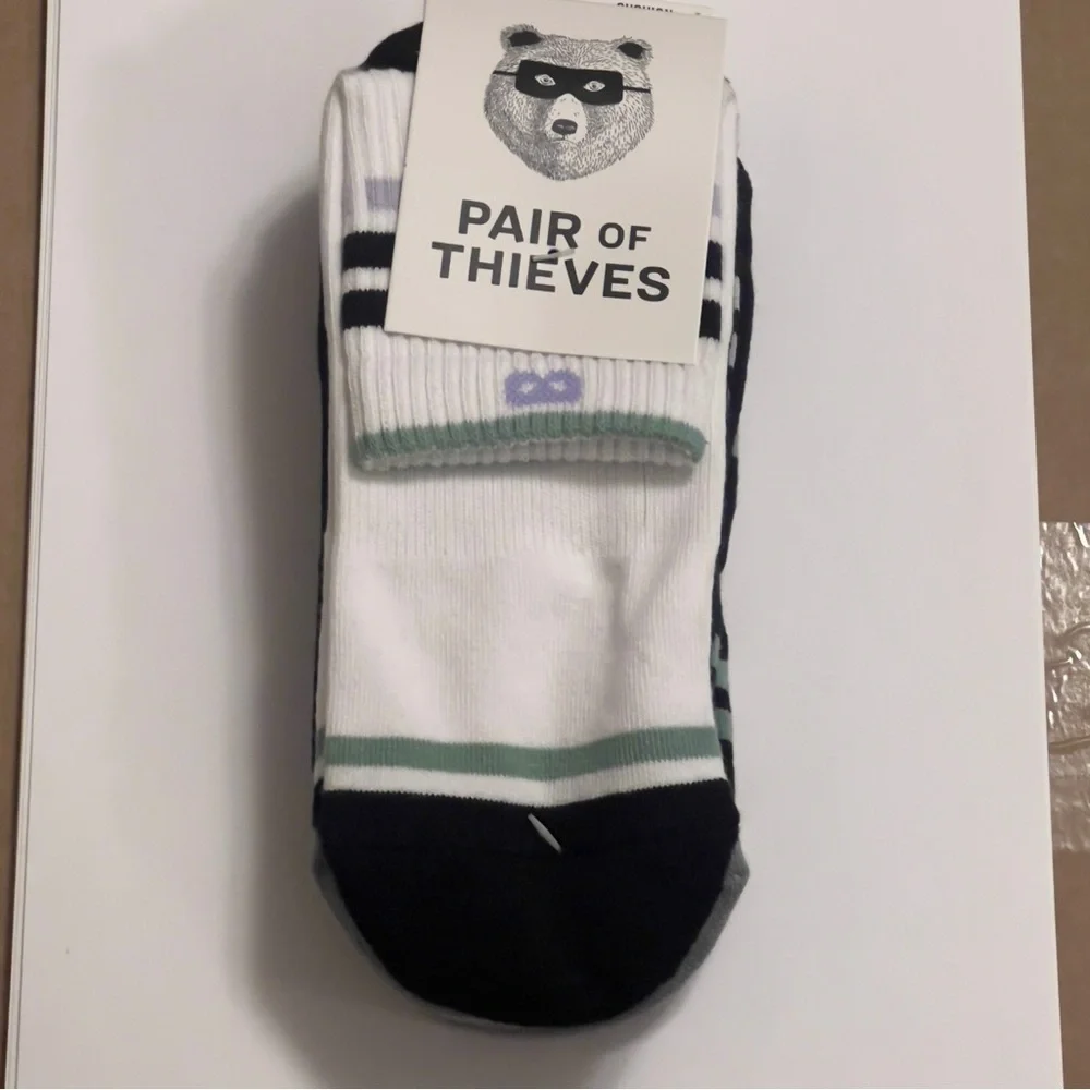 6 Pairs of Thieves Men’s Crew Socks